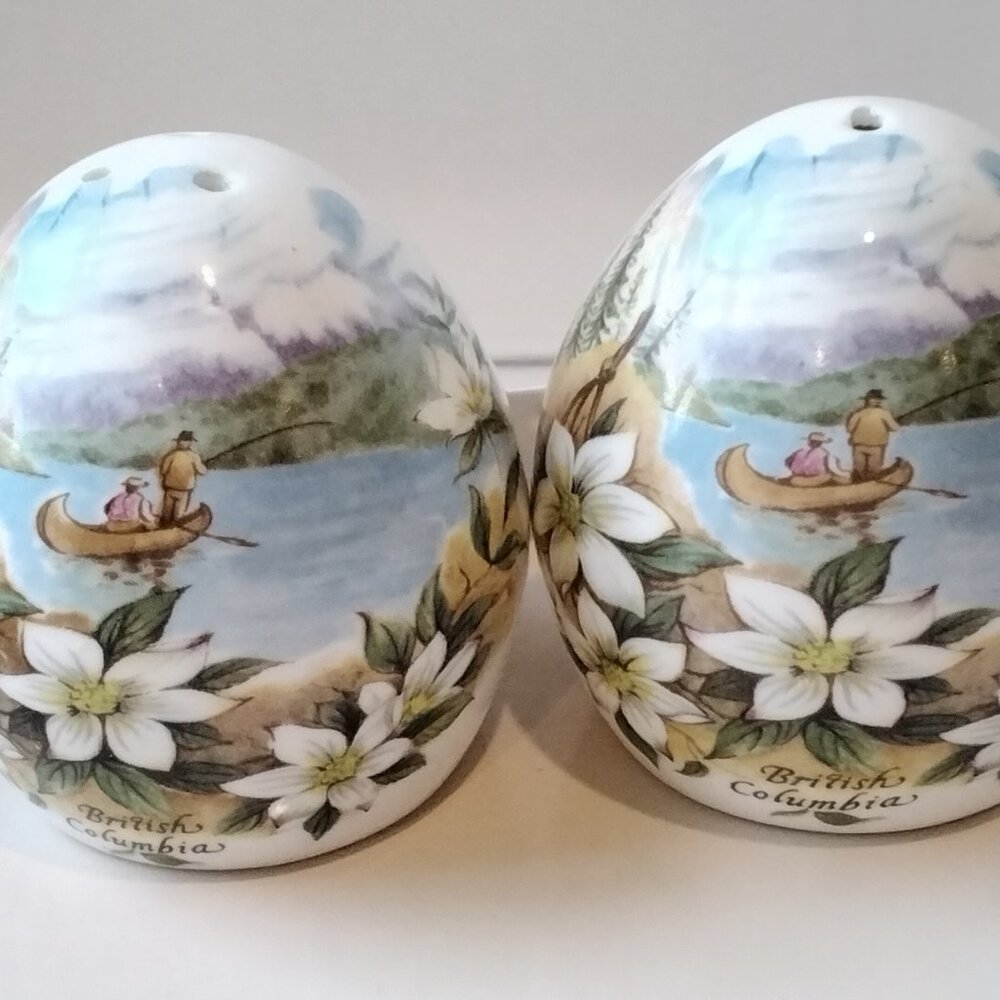 British Columbia Salt & Pepper Shaker Set Souvenirs
